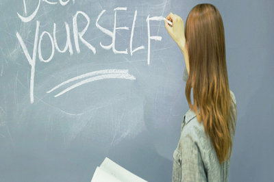本科無學位能報考哈爾濱醫(yī)科大學在職研究生嗎？